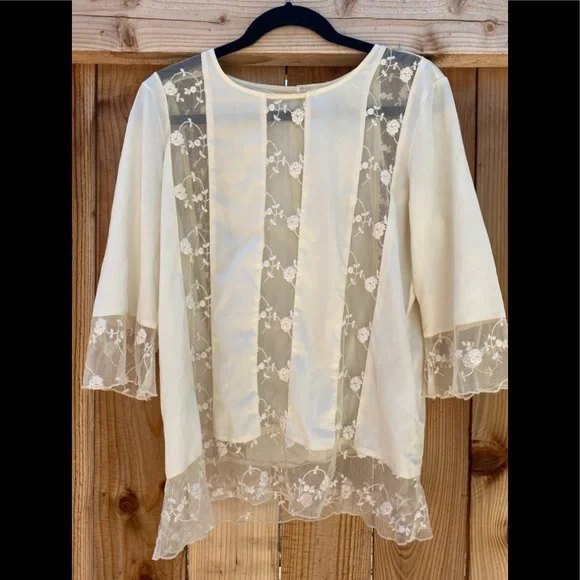 Anthropologie Camellia top by Gryphon